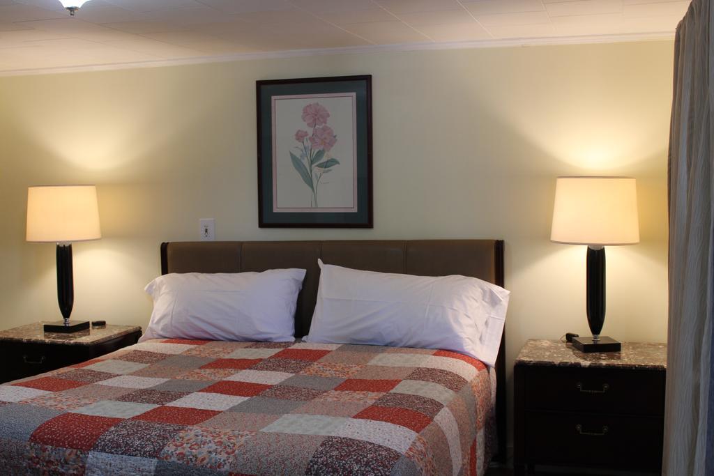 Royale Coach Motor Lodge แฮมป์ตัน ภายนอก รูปภาพ